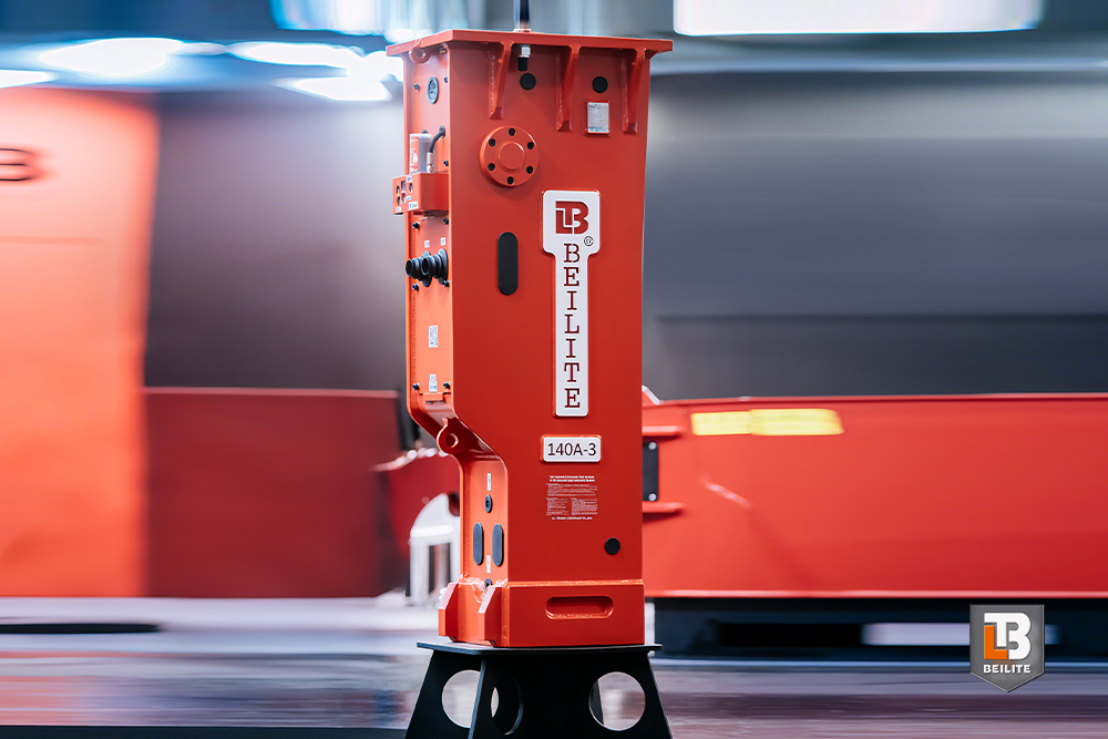 What Type of Hydraulic Hammers Are Suitable for Mini Excavators?